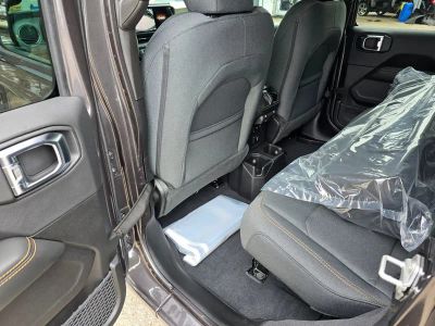 2025 Jeep Wrangler — photo 28 view