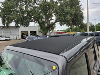 2025 Jeep Wrangler — photo 10 view