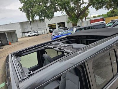 2025 Jeep Wrangler — photo 11 view