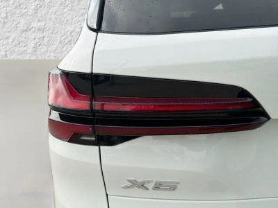 2025 BMW X5 — photo 10 view