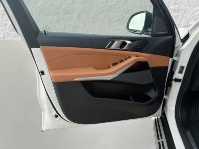 2025 BMW X5 — photo 22 view