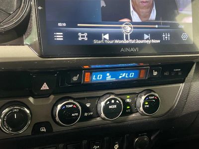 2016 Toyota Tacoma — photo 23 view