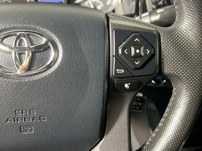 2016 Toyota Tacoma — photo 17 view