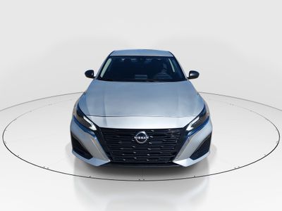 2024 Nissan Altima - Photo 2