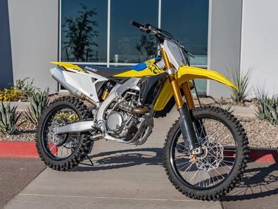 2025 Suzuki RM-Z450 - Photo 2