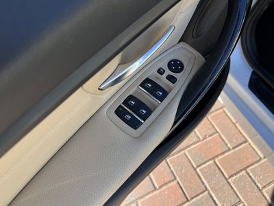 2018 BMW 3 Series 320i xDrive - Photo 15