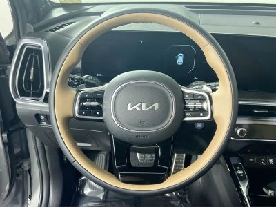 2026 Kia Sorento — photo 17 view