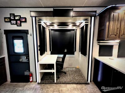 2018 Heartland Cyclone — photo 7 view