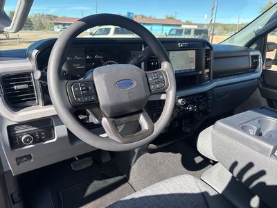 2026 Ford F-350SD - Photo 9