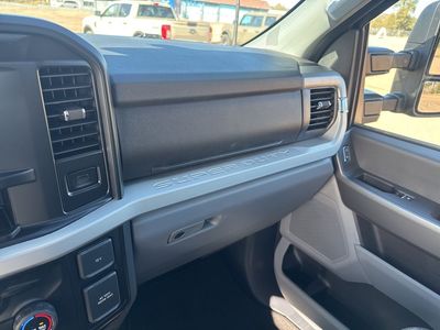 2026 Ford F-350SD - Photo 16