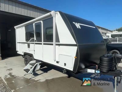 2026 Winnebago Micro Minnie 2108TB — front three-quarter view