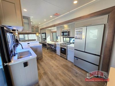 2026 Paradigm 388SP - Photo 7