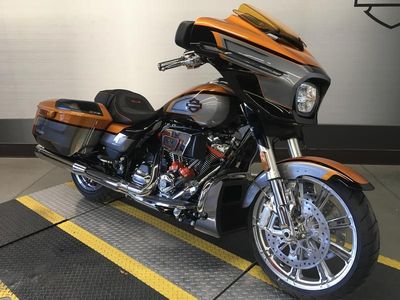 2026 Harley-Davidson FLHXSE - CVO Street Glide - Photo 2