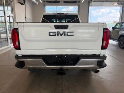 2022 GMC Sierra 2500HD — detail view