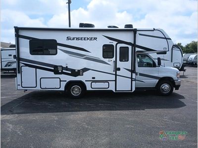 2026 Forest River RV Sunseeker LE - Photo 3