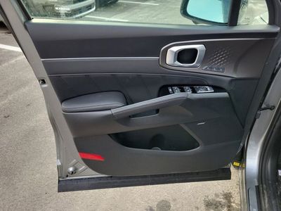 2026 Kia Sorento Hybrid - Photo 5
