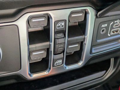 2026 Jeep Wrangler — photo 20 view