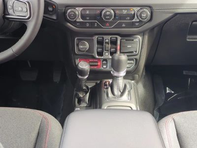 2026 Jeep Wrangler — photo 19 view