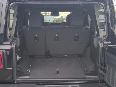 2026 Jeep Wrangler — photo 13 view