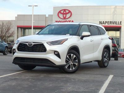 2025 Toyota Highlander - Photo 2