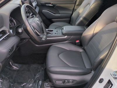 2025 Toyota Highlander - Photo 8