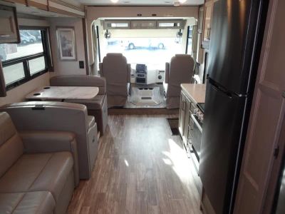2023 Thor Motor Coach HURRICANE - Photo 3