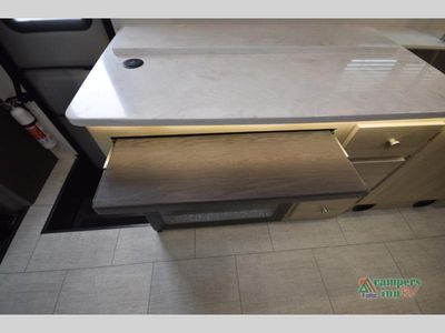 2026 Coachmen RV Leprechaun - Photo 32
