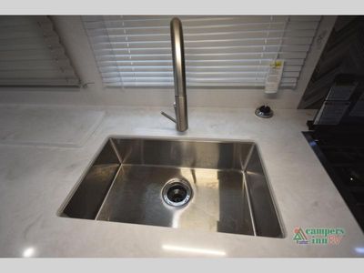 2026 Coachmen RV Leprechaun - Photo 37