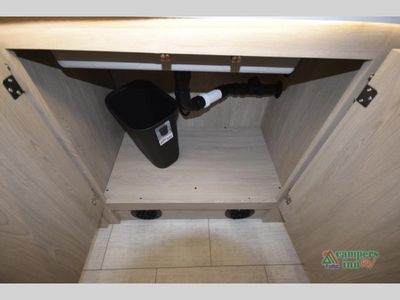 2026 Coachmen RV Leprechaun - Photo 40