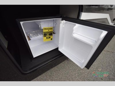 2026 Coachmen RV Leprechaun - Photo 16