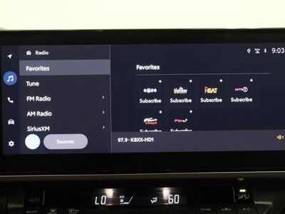 2025 Toyota Camry FWD - Photo 19