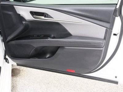 2025 Toyota Camry FWD - Photo 35
