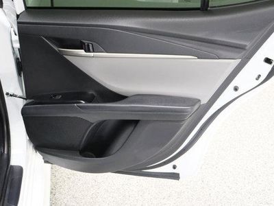 2025 Toyota Camry FWD - Photo 33