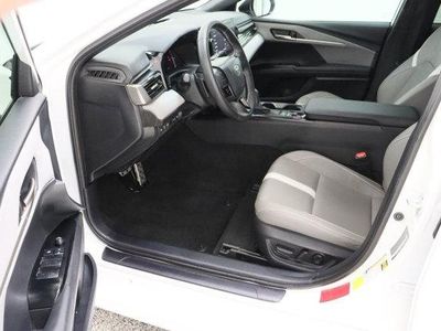 2025 Toyota Camry FWD - Photo 14