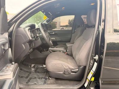 2017 Toyota Tacoma - Photo 23