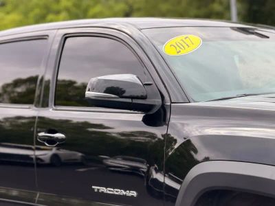 2017 Toyota Tacoma - Photo 7