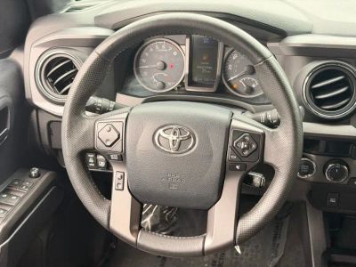 2017 Toyota Tacoma - Photo 19