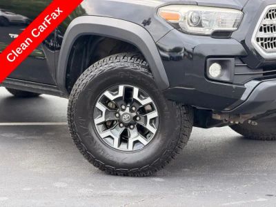 2017 Toyota Tacoma - Photo 5