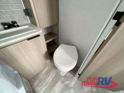2025 Dutchmen RV Kodiak Ultra-Lite - Photo 28