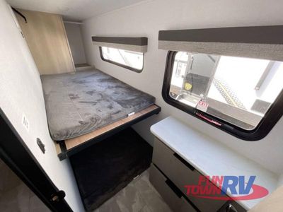 2025 Dutchmen RV Kodiak Ultra-Lite - Photo 25