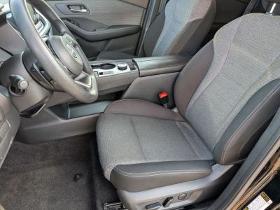 2023 Nissan Rogue — photo 11 view