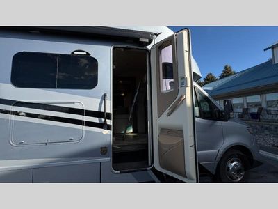 2023 Tiffin Motorhomes Wayfarer — photo 9 view