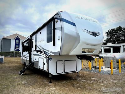 2023 Keystone Avalanche - Photo 1