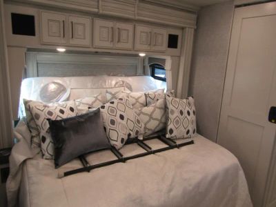 2026 Fleetwood DISCOVERY LXE - Photo 24