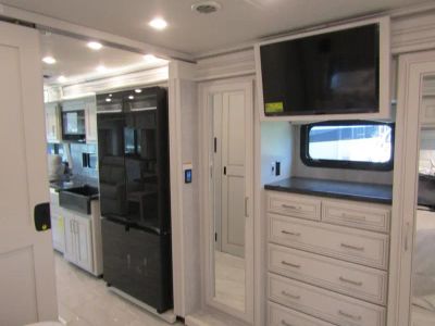 2026 Fleetwood DISCOVERY LXE - Photo 23
