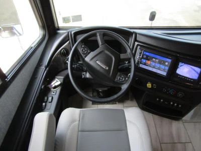 2026 Fleetwood DISCOVERY LXE - Photo 2