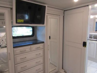 2026 Fleetwood DISCOVERY LXE - Photo 22