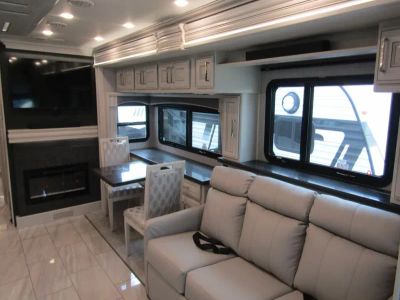 2026 Fleetwood DISCOVERY LXE - Photo 13