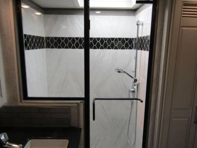 2026 Fleetwood DISCOVERY LXE - Photo 27