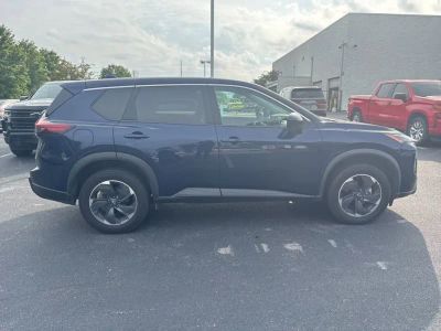 2024 Nissan Rogue - Photo 2